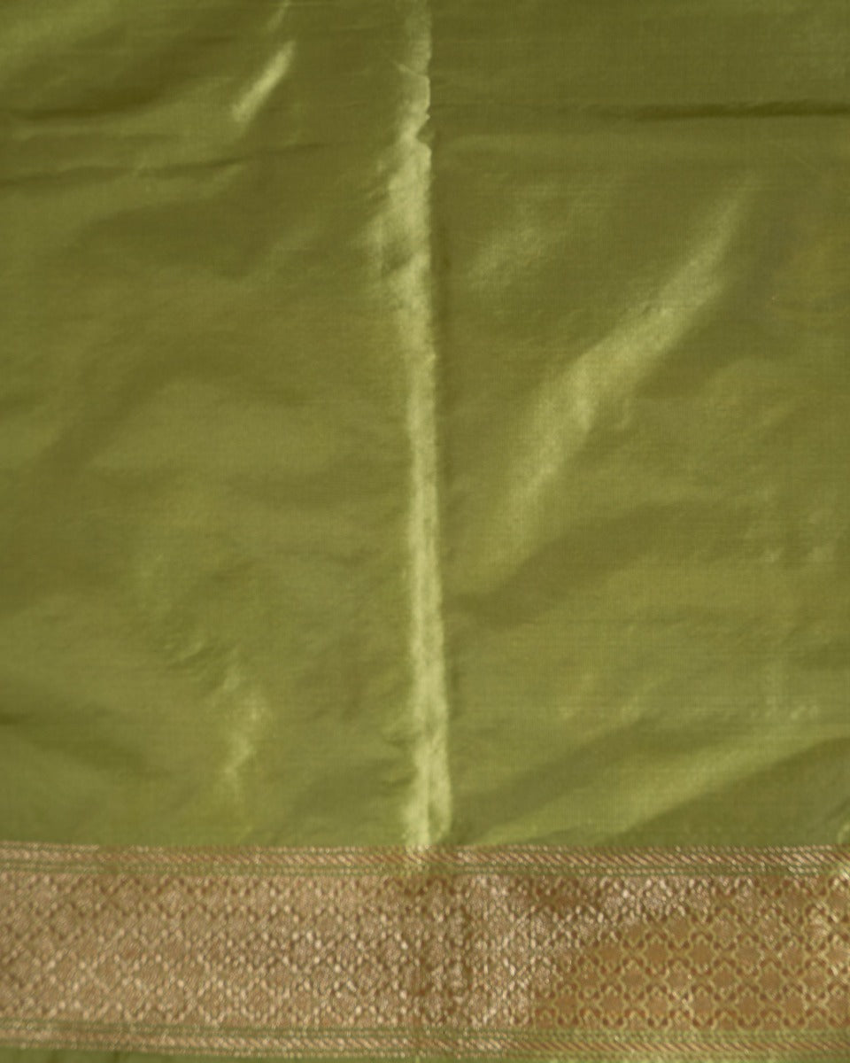 Banarasi Silk Jaal And Butta Green Saree