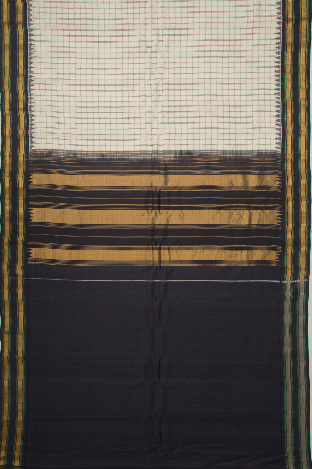 Gadwal Silk Checks White And Black Saree