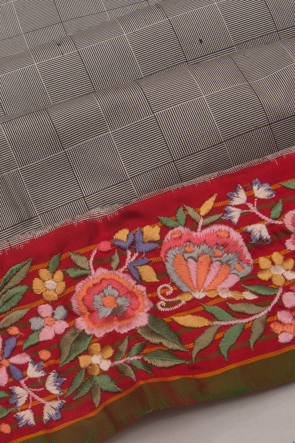 pochampally Silk Checks Grey Saree With Embroidery Boader