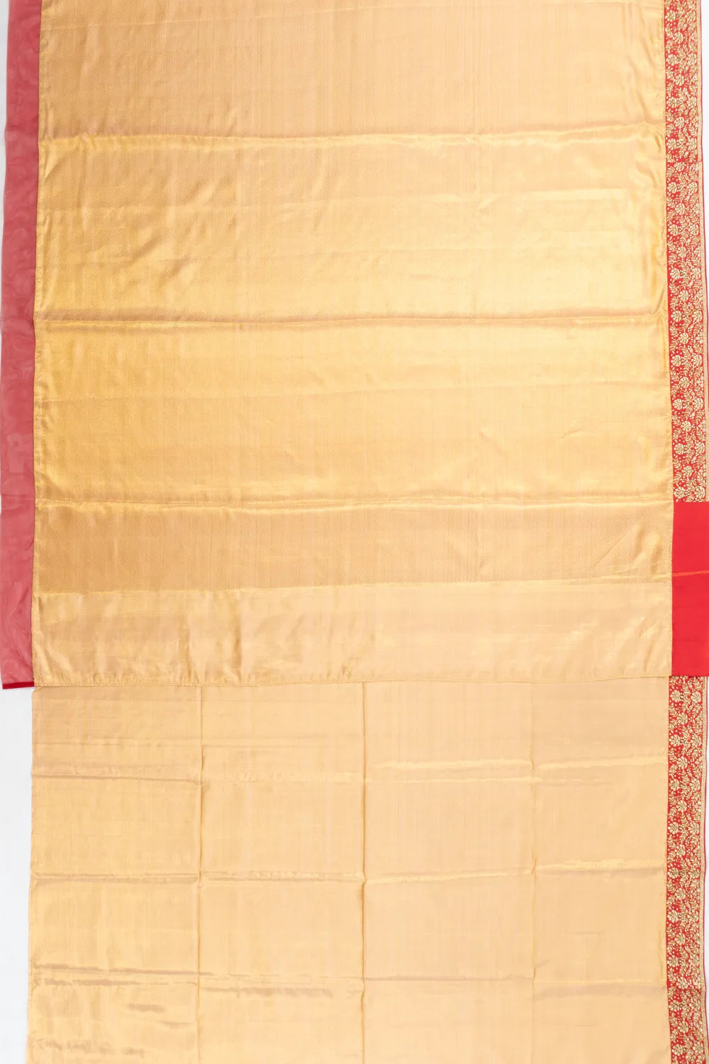 Kanchipuram Silk Tissue Diagonal Lines Gold Saree With Zardosi Border