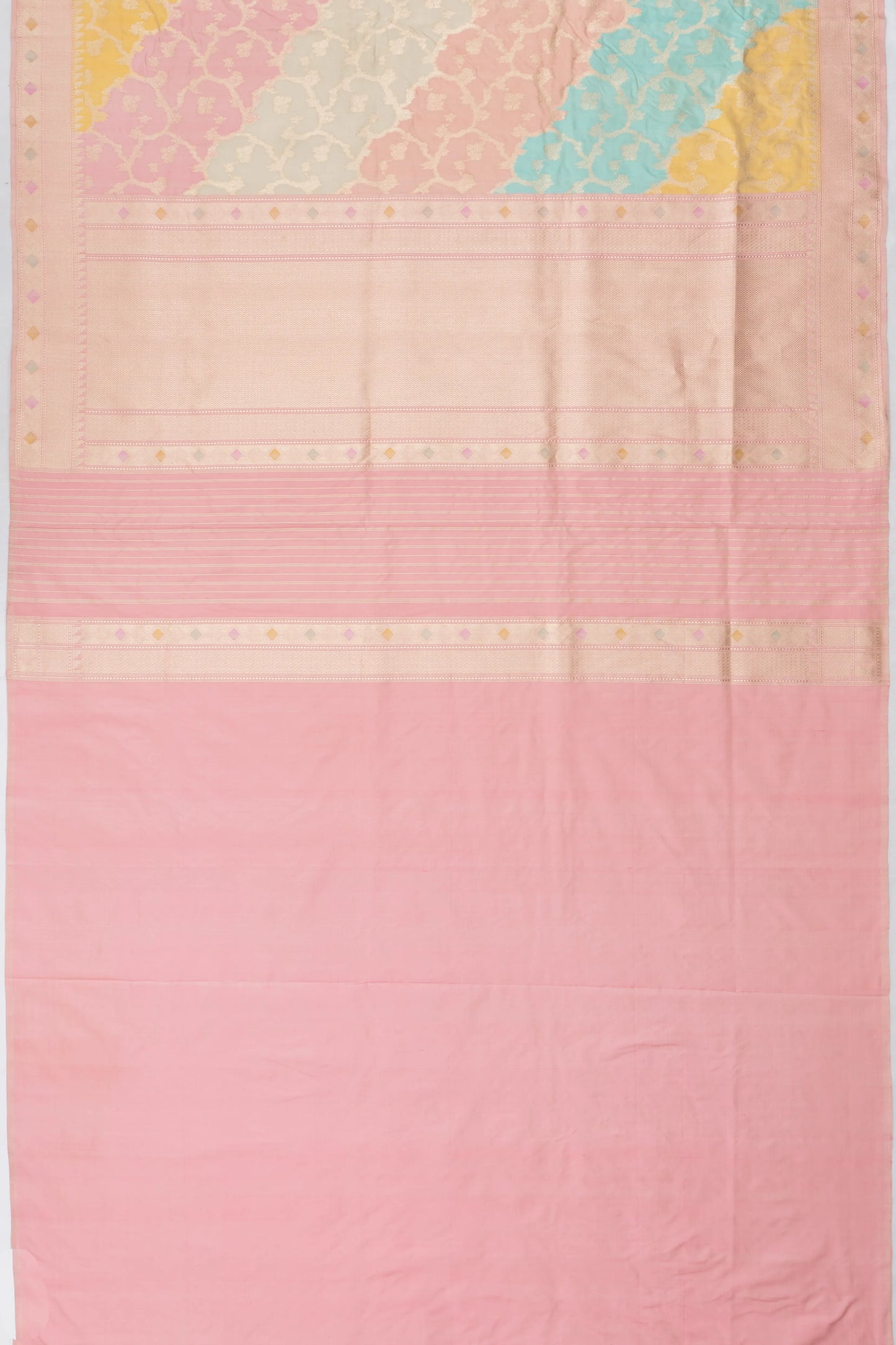 Banarasi Silk Kadwa Jaal Rangkat Peach Saree