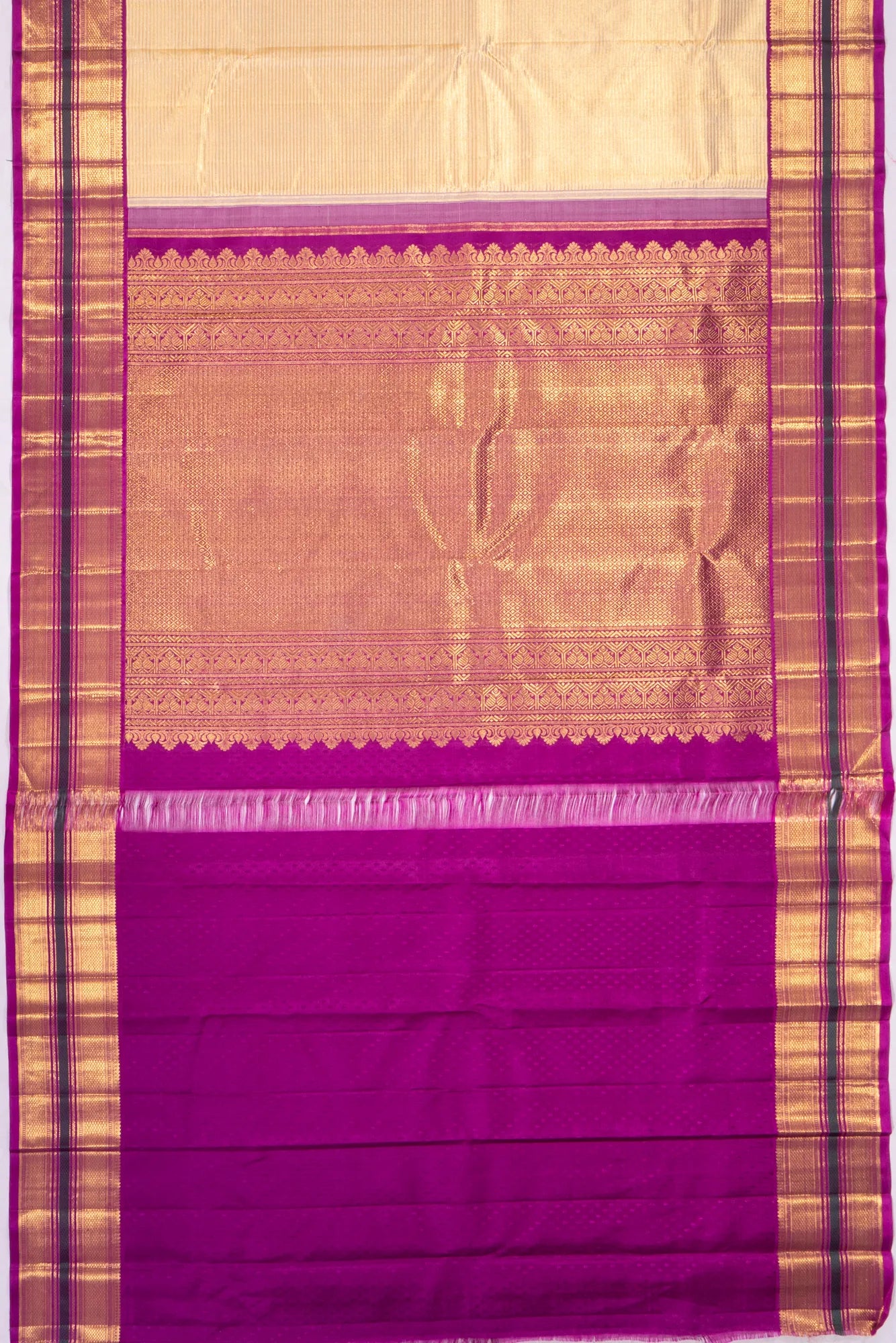 Kankatala Kanchipuram Silk Tissue Oosi Lines Gold Saree g2