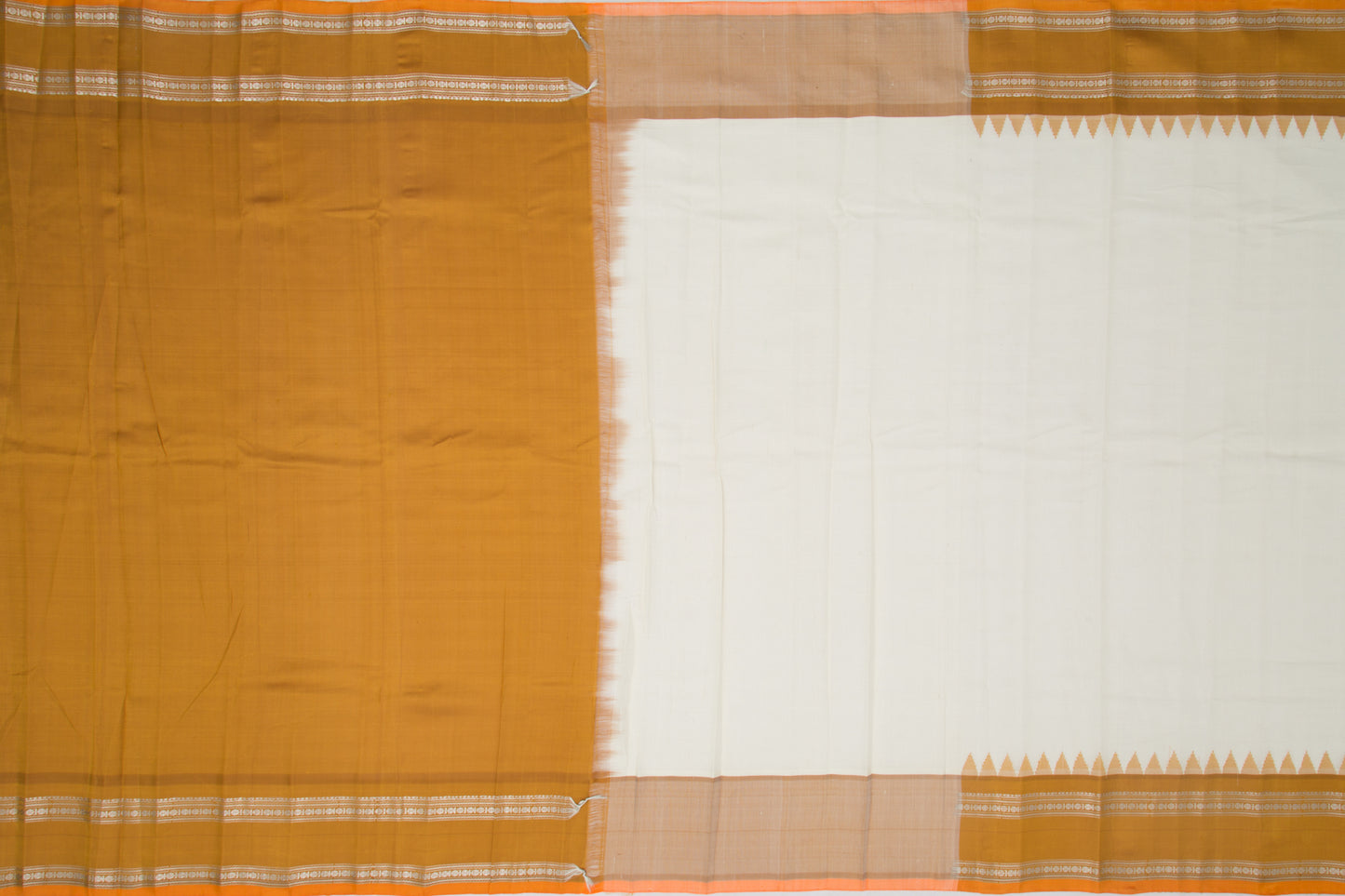 Gadwal Cotton Plain White Saree