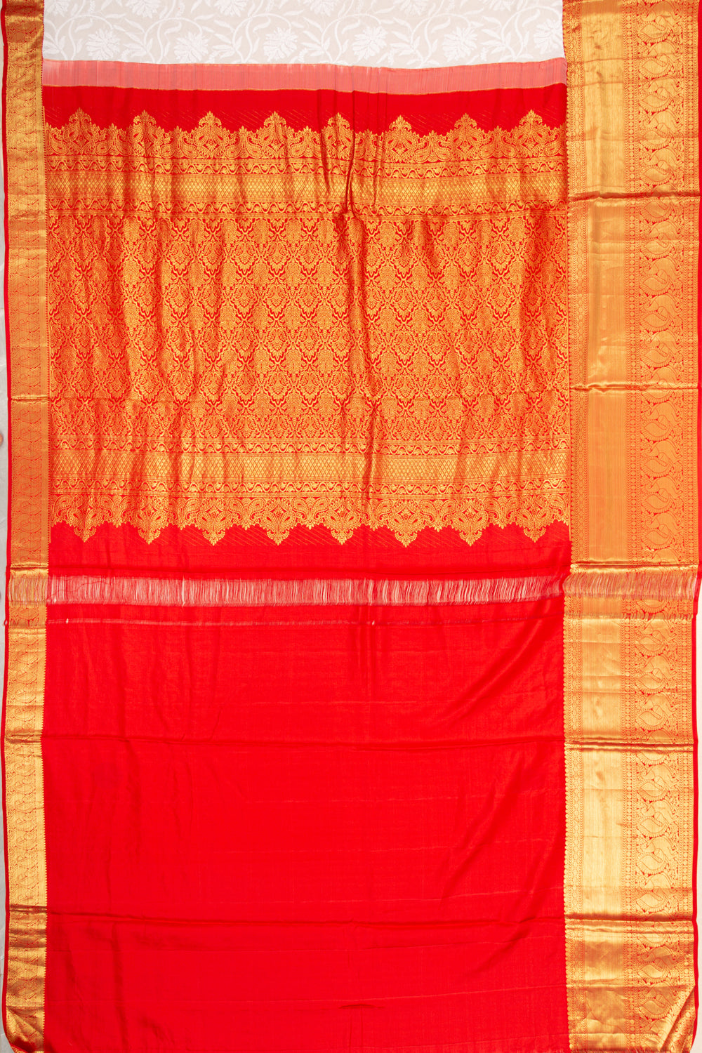 Lucknow Chikankari Georgette White Saree With Kanchi Border