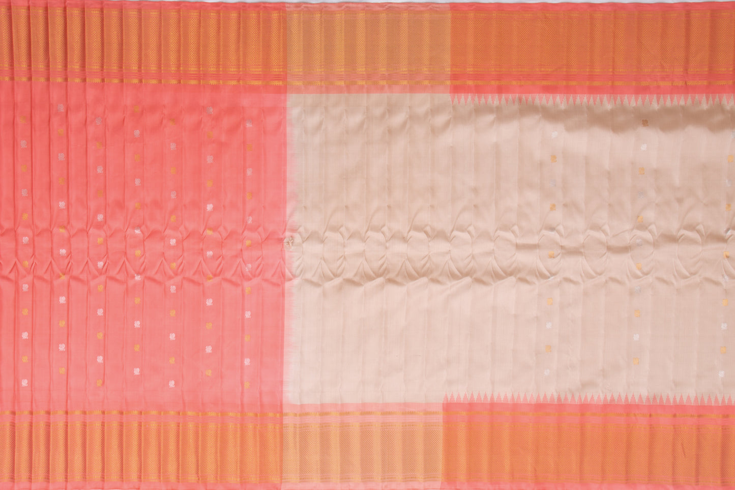 Gadwal Silk Butta Beige Saree