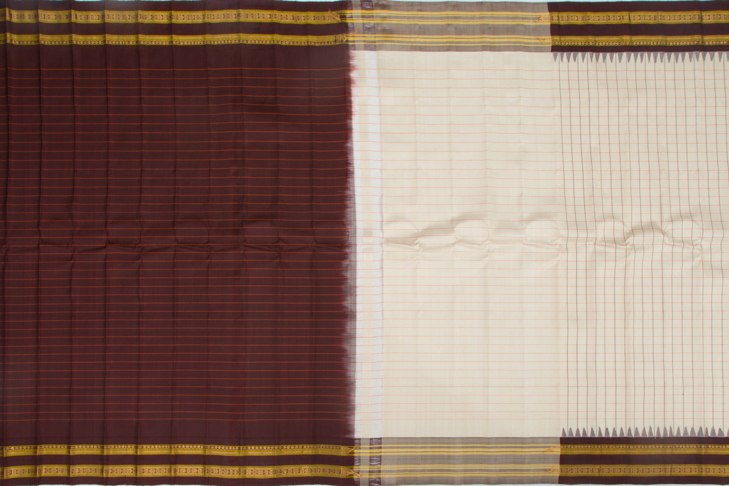 Gadwal Silk Checks Cream Saree