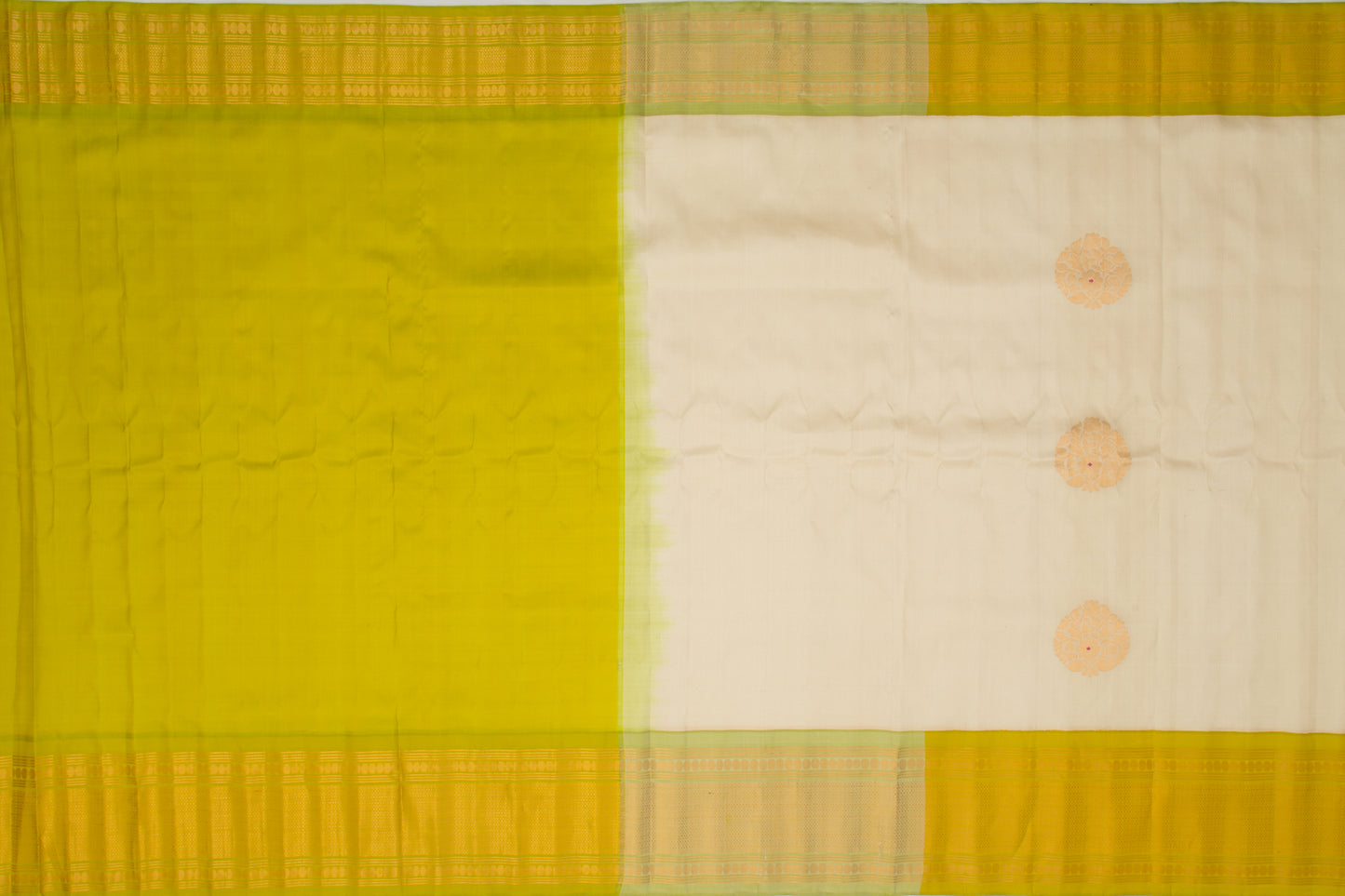 Gadwal Silk Butta Cream Saree