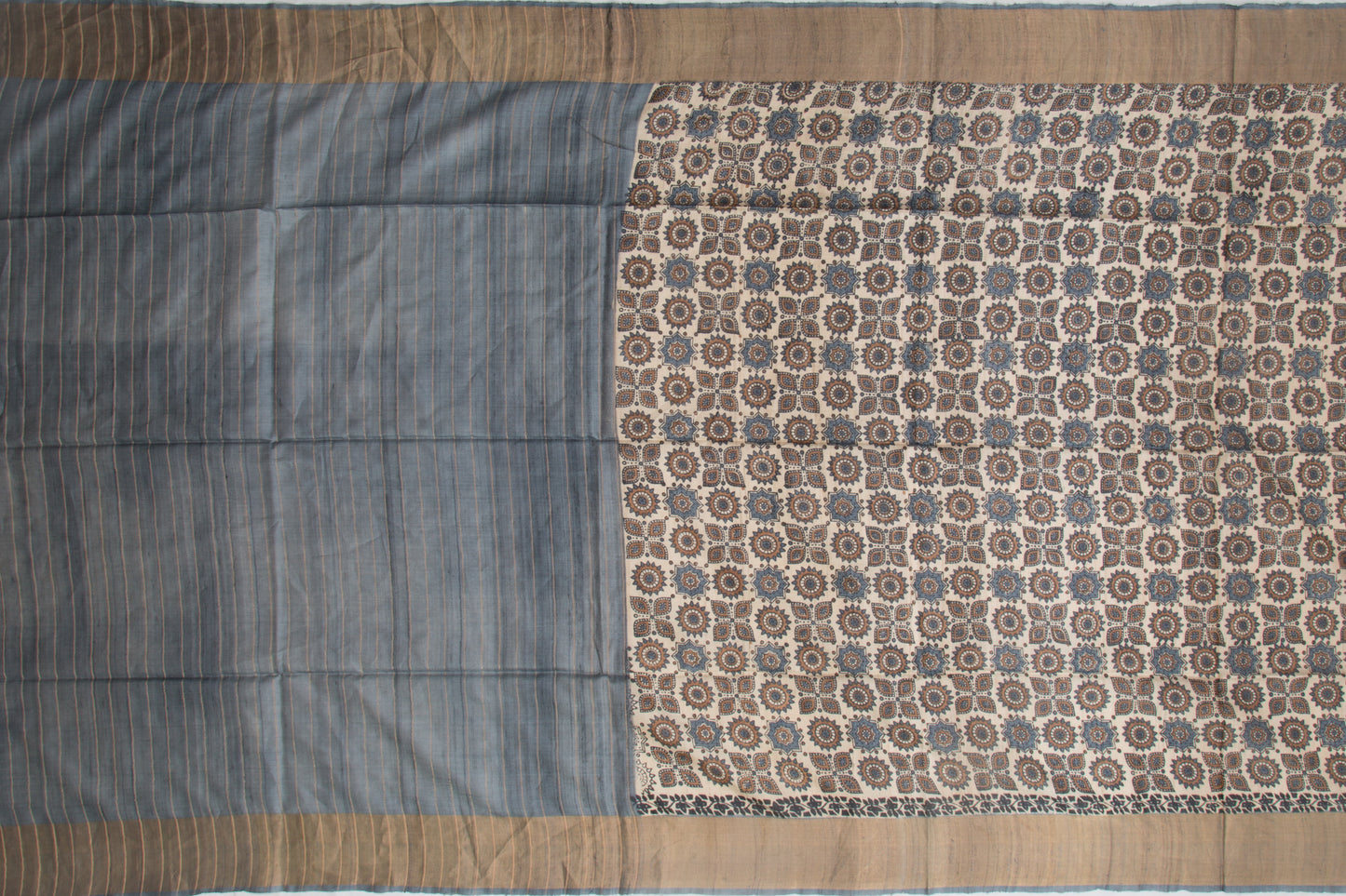 Tussar Batik Printed Cream Saree