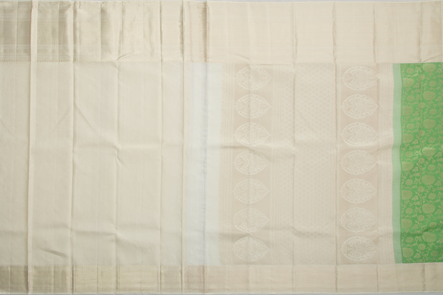 Taranga Kanchi Silk Jaal Green Saree