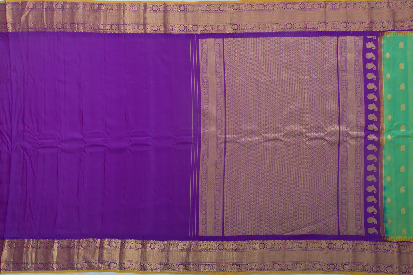 Gadwal Silk Butta Green Saree