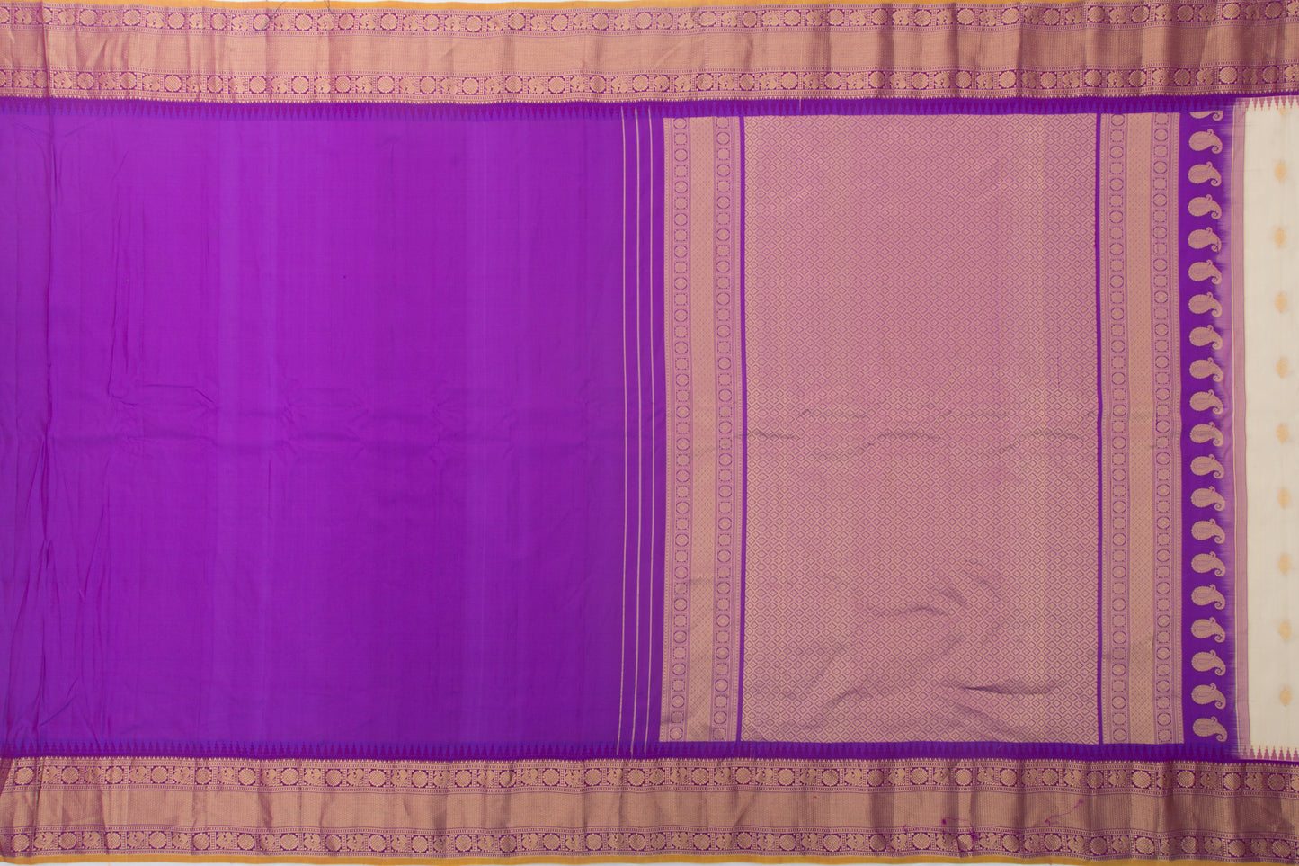 Gadwal Silk Butta Cream Saree