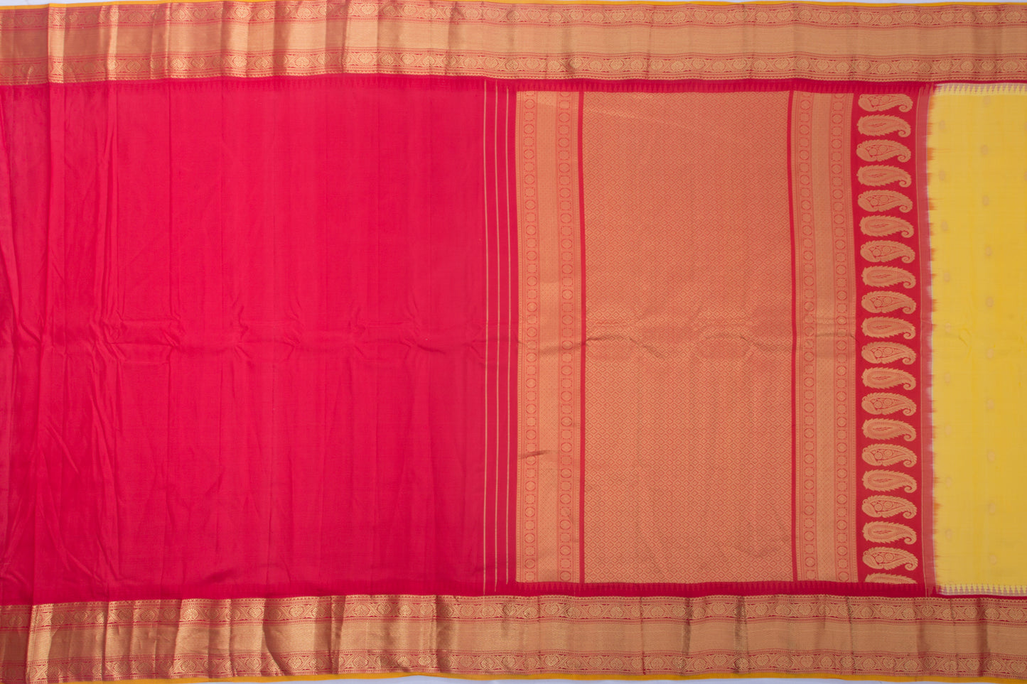 Gadwal Silk Butta Yellow Saree