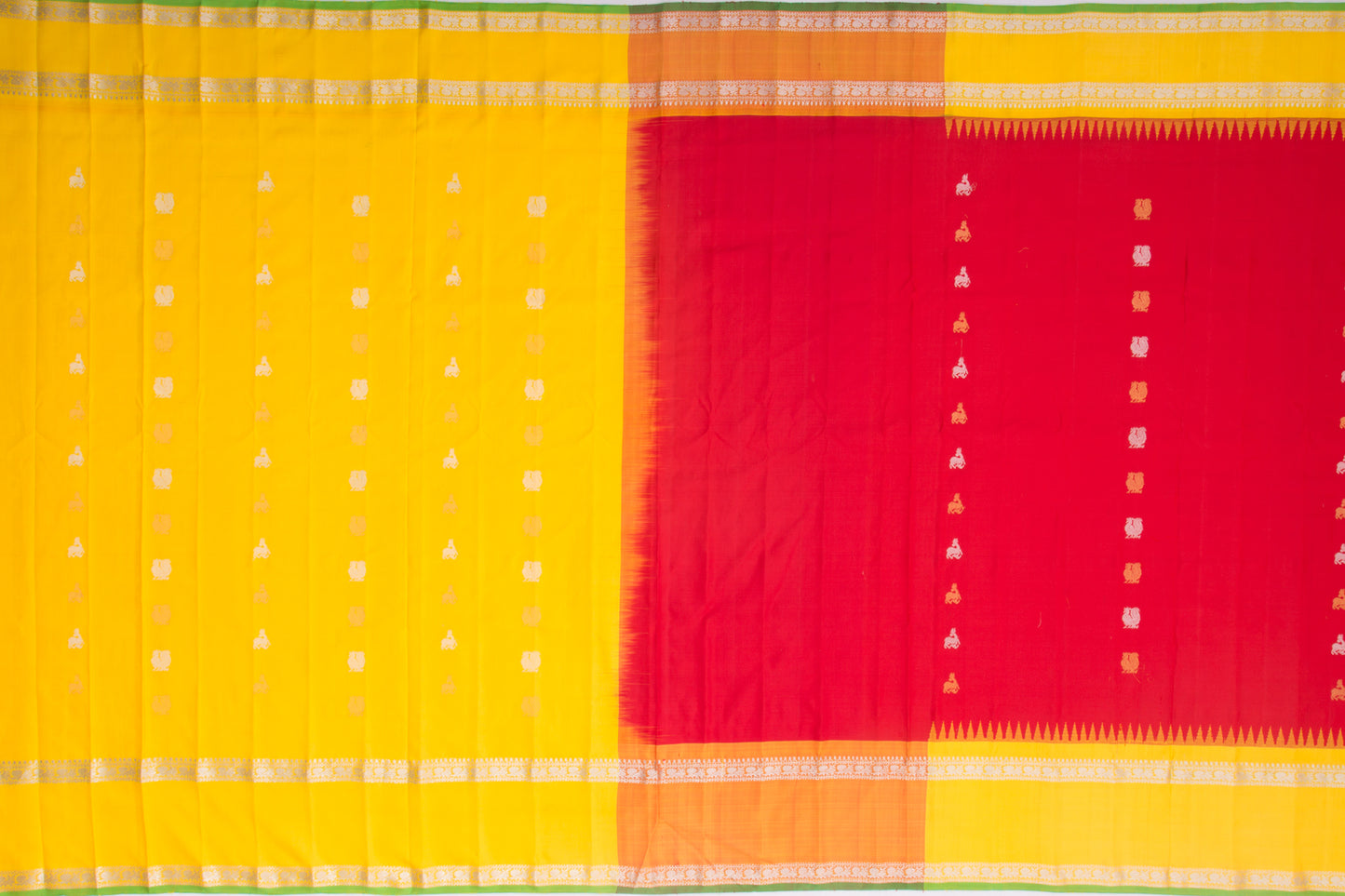 Gadwal Silk Butta Red Saree