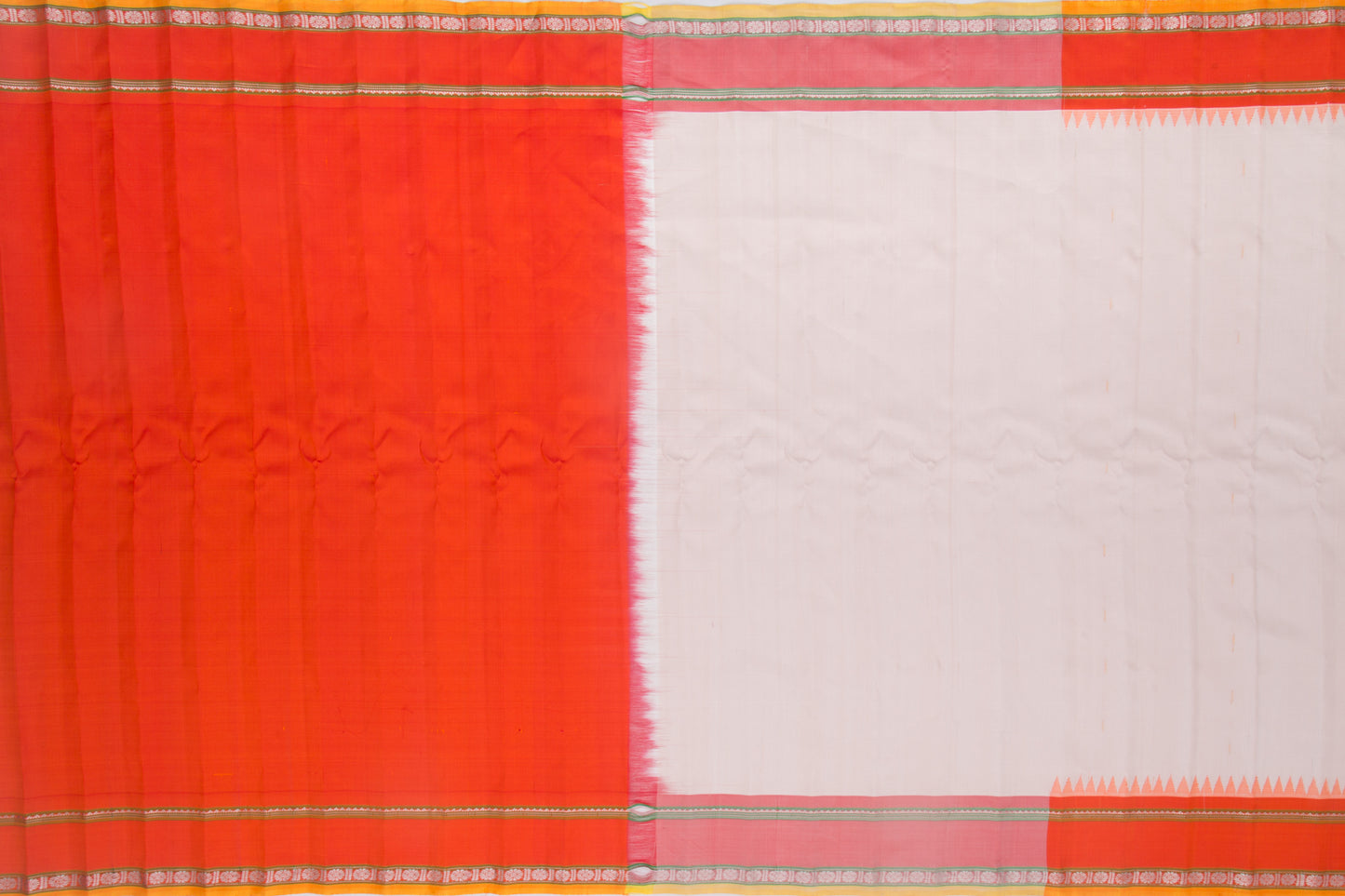 Gadwal Silk Butta Biege Saree