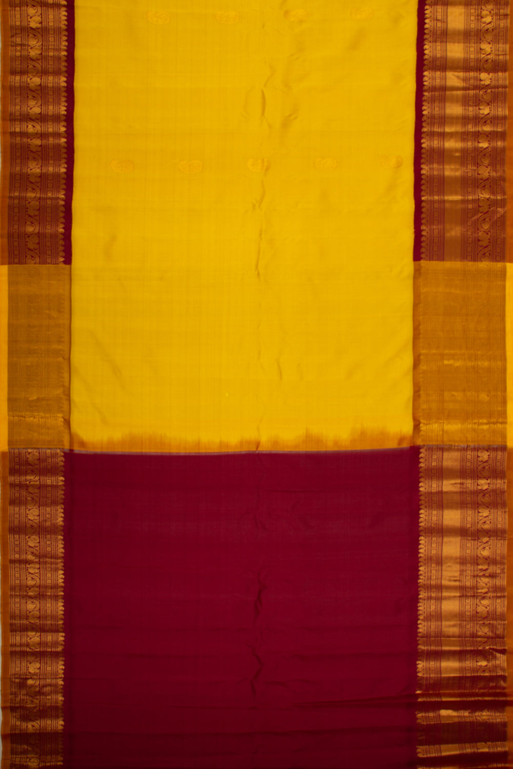 Gadwal Silk Butta Yellow Saree