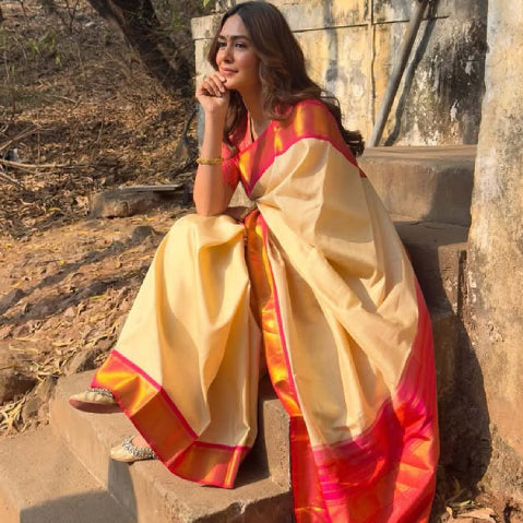 When Mrunal Thakur Wore a Kankatala Kanchipuram Saree to Tirupati