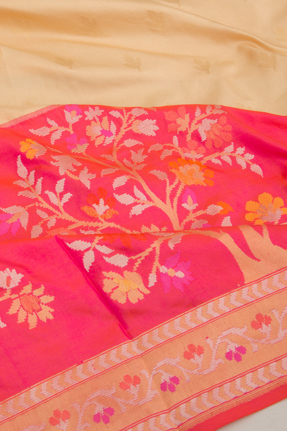 Banarasi Silk Butta Cream Saree 112303051371