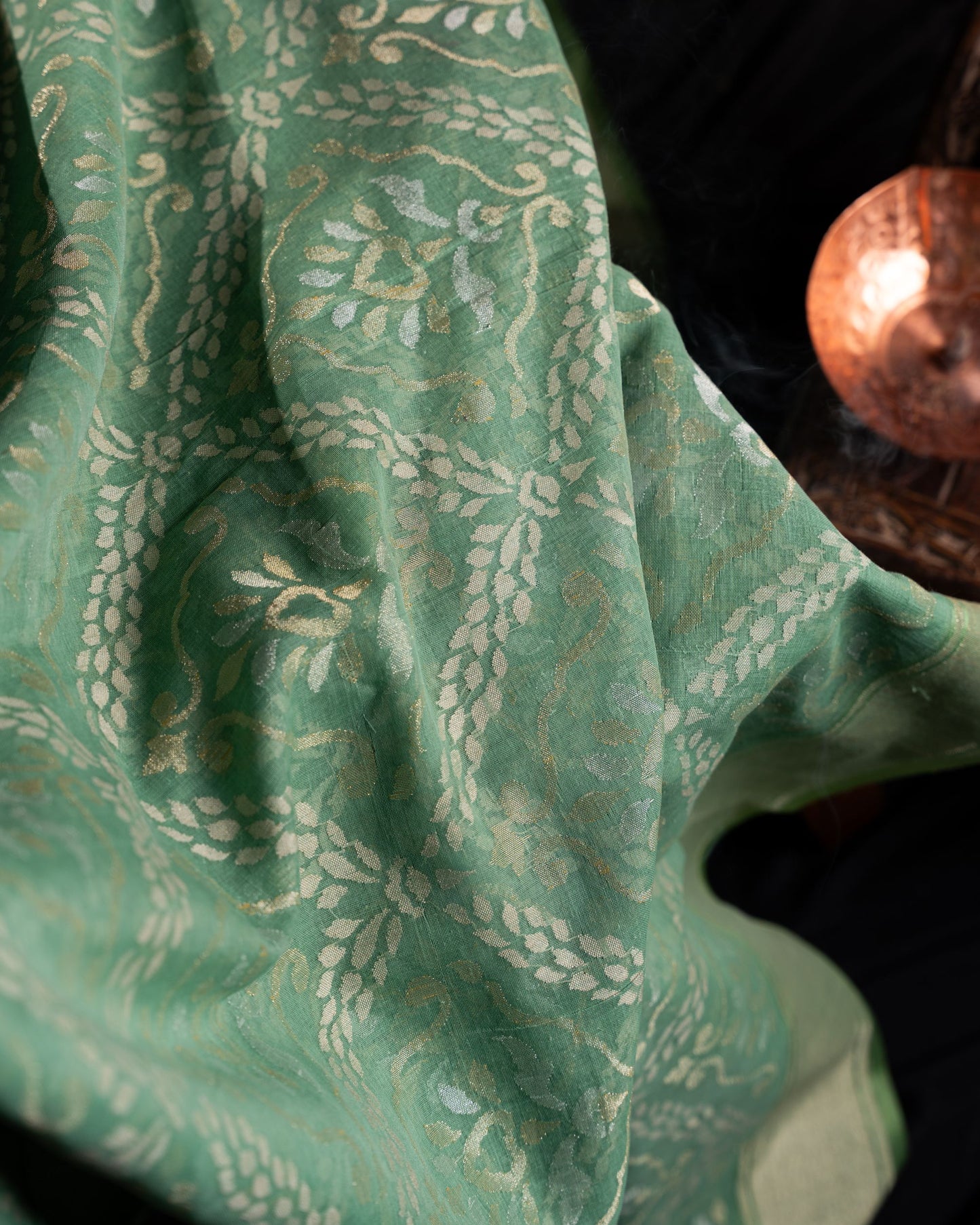 Banarasi Cotton Jamdani Jaal Pista Green Saree