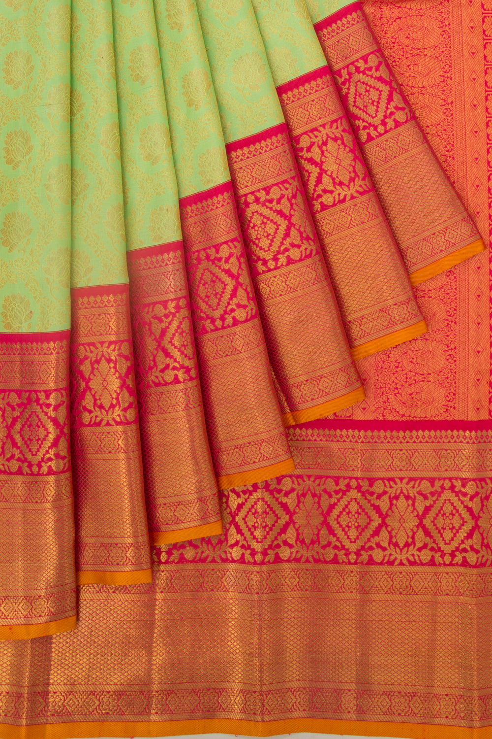 Kanchipuram Silk Jaal And Butta Green Saree