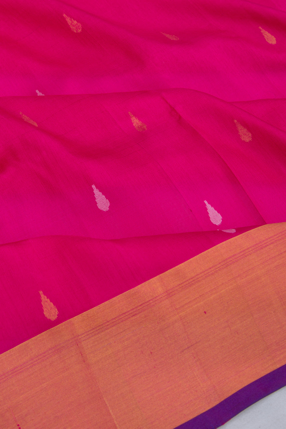 Uppada Silk Butta Magenta Pink Saree