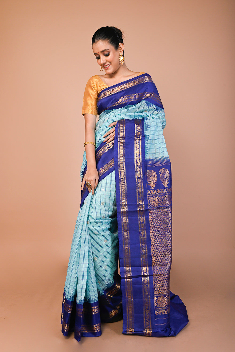 Gadwal Linen Checks And Butta Sky Blue Saree