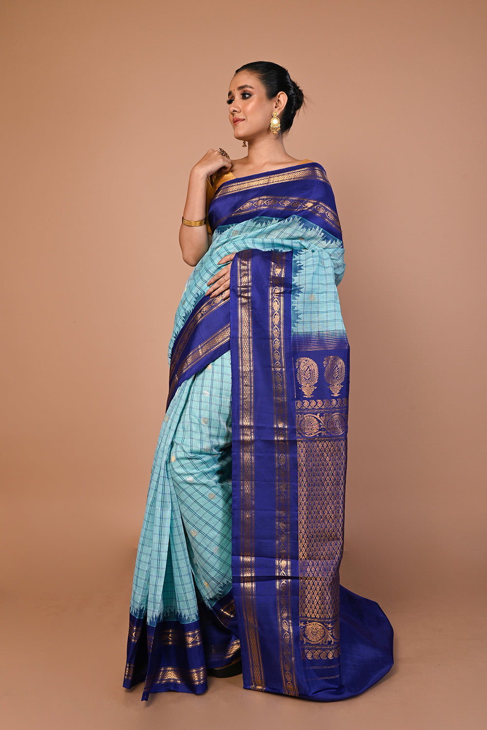 Gadwal Linen Checks And Butta Sky Blue Saree