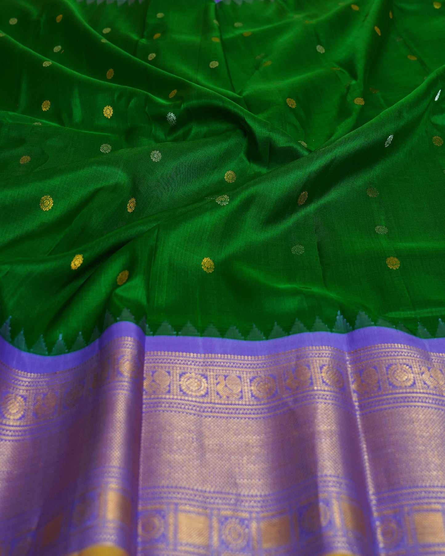 Gadwal Silk Butta Green Saree
