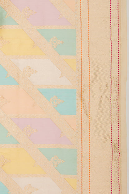 Banarasi Silk Jaal Pastel Rangkat Saree