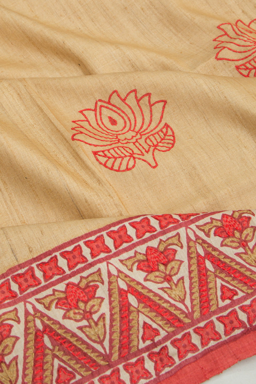 Tussar Butta Beige Saree With Kantha Work