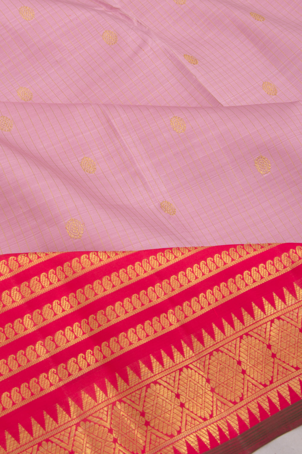 Kanchipuram Silk Checks And Butta Lavender Saree
