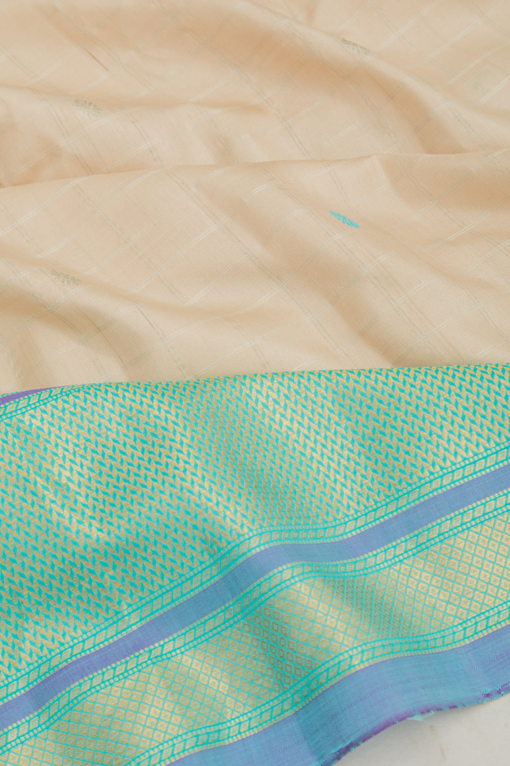 Gadwal Silk Butta Cream Saree