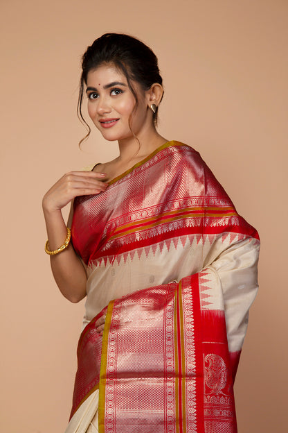 Gadwal Silk Butta Beige Saree