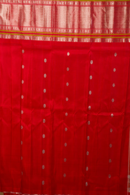 Gadwal Silk Butta Beige Saree