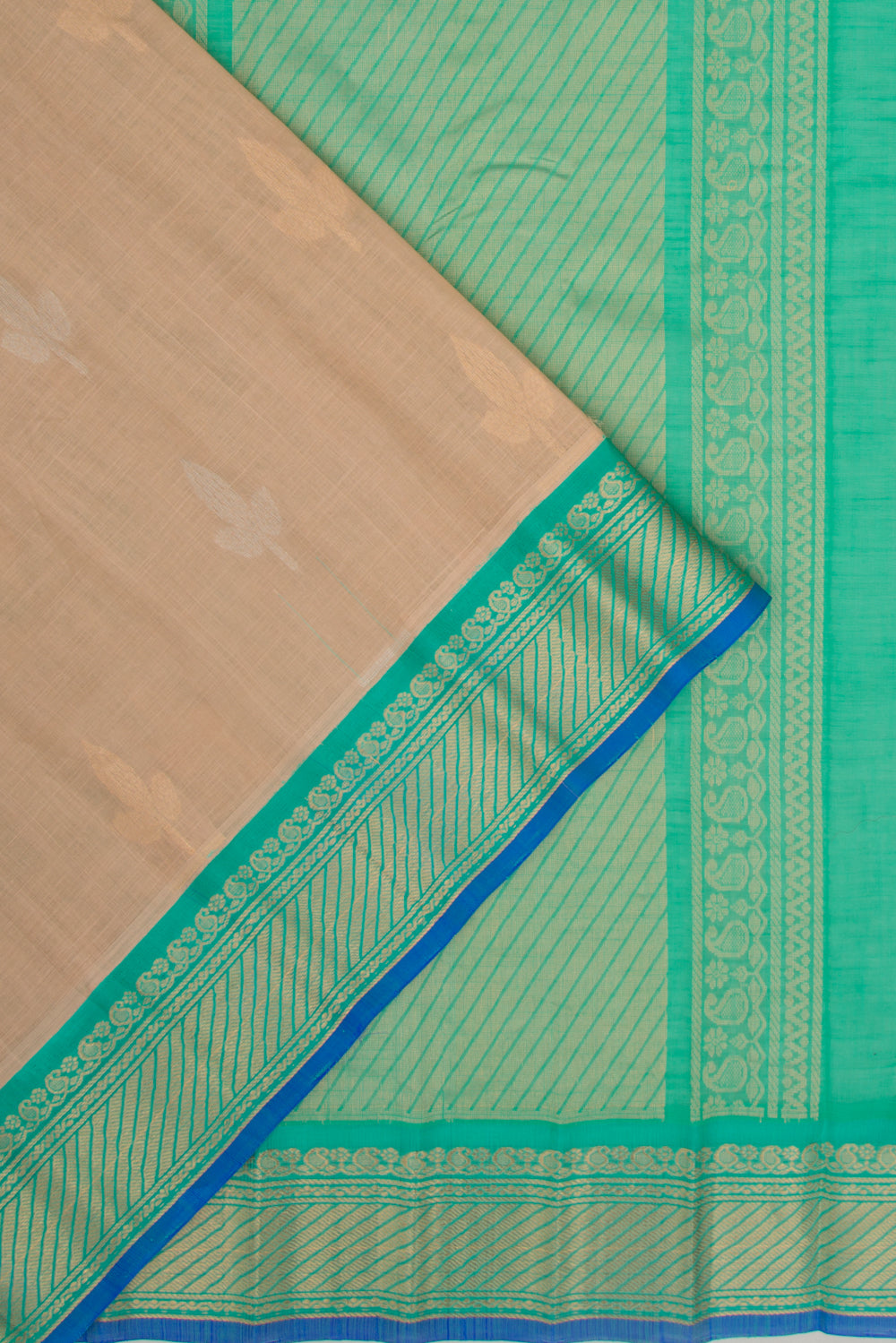 Gadwal Cotton Butta Cream Saree