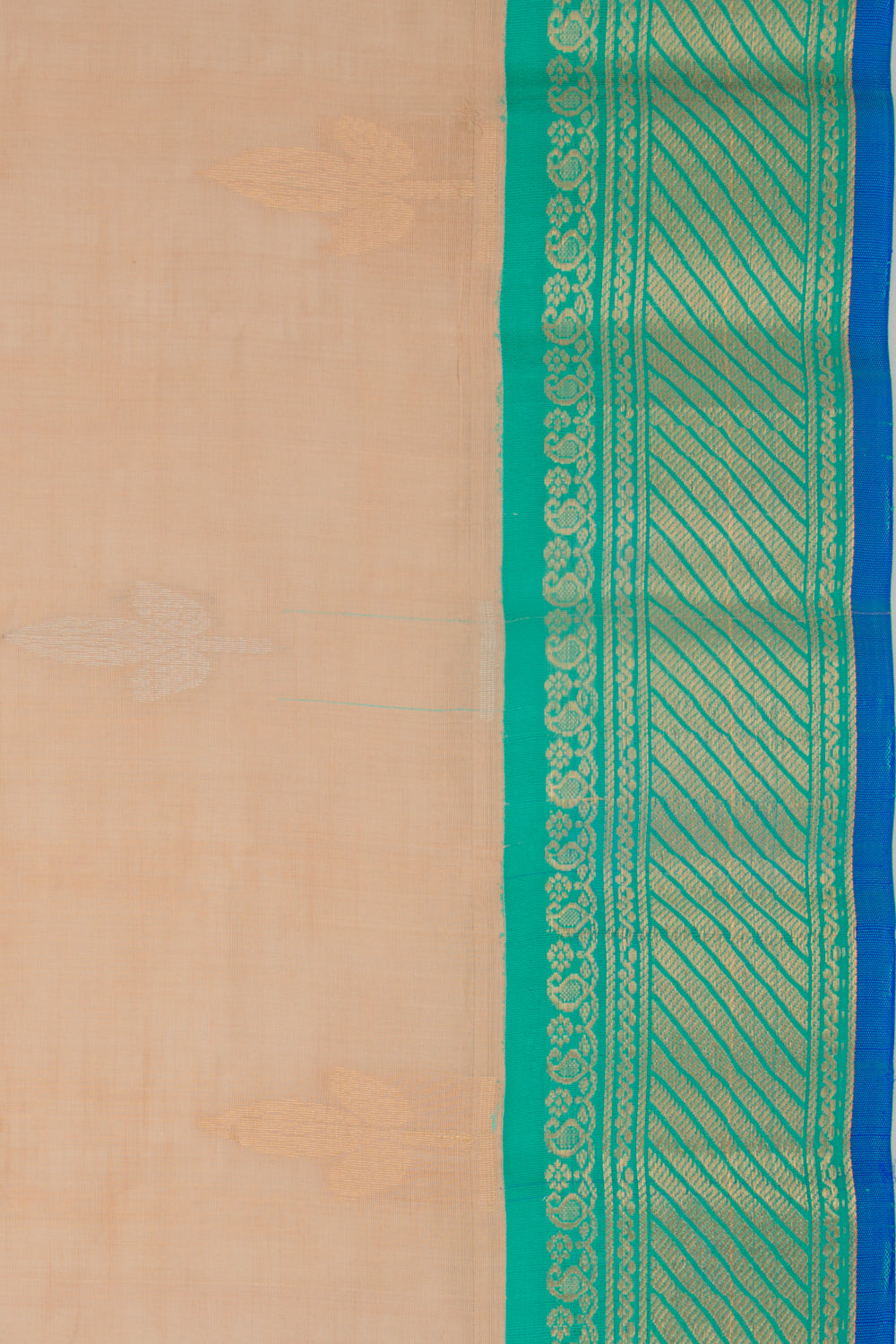 Gadwal Cotton Butta Cream Saree