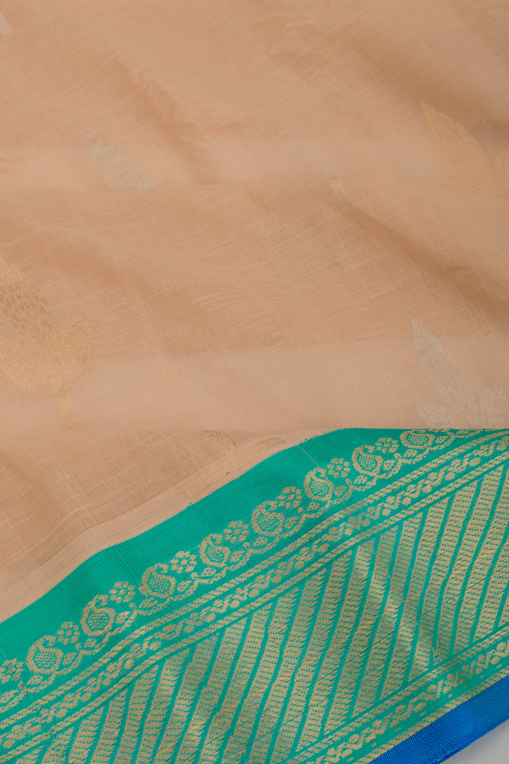 Gadwal Cotton Butta Cream Saree