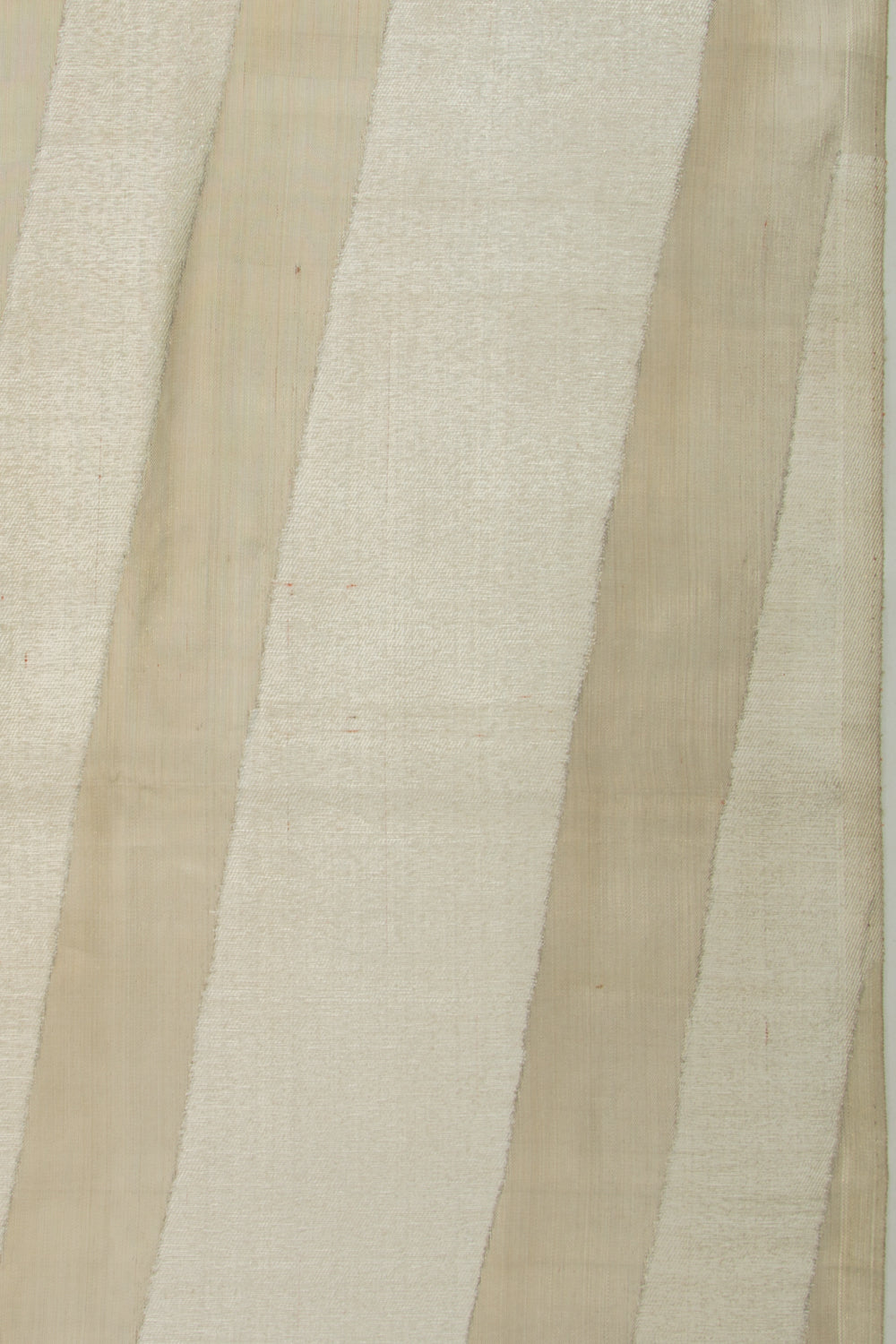 Kanchipuram Silk Tissue Lines Silver Saree