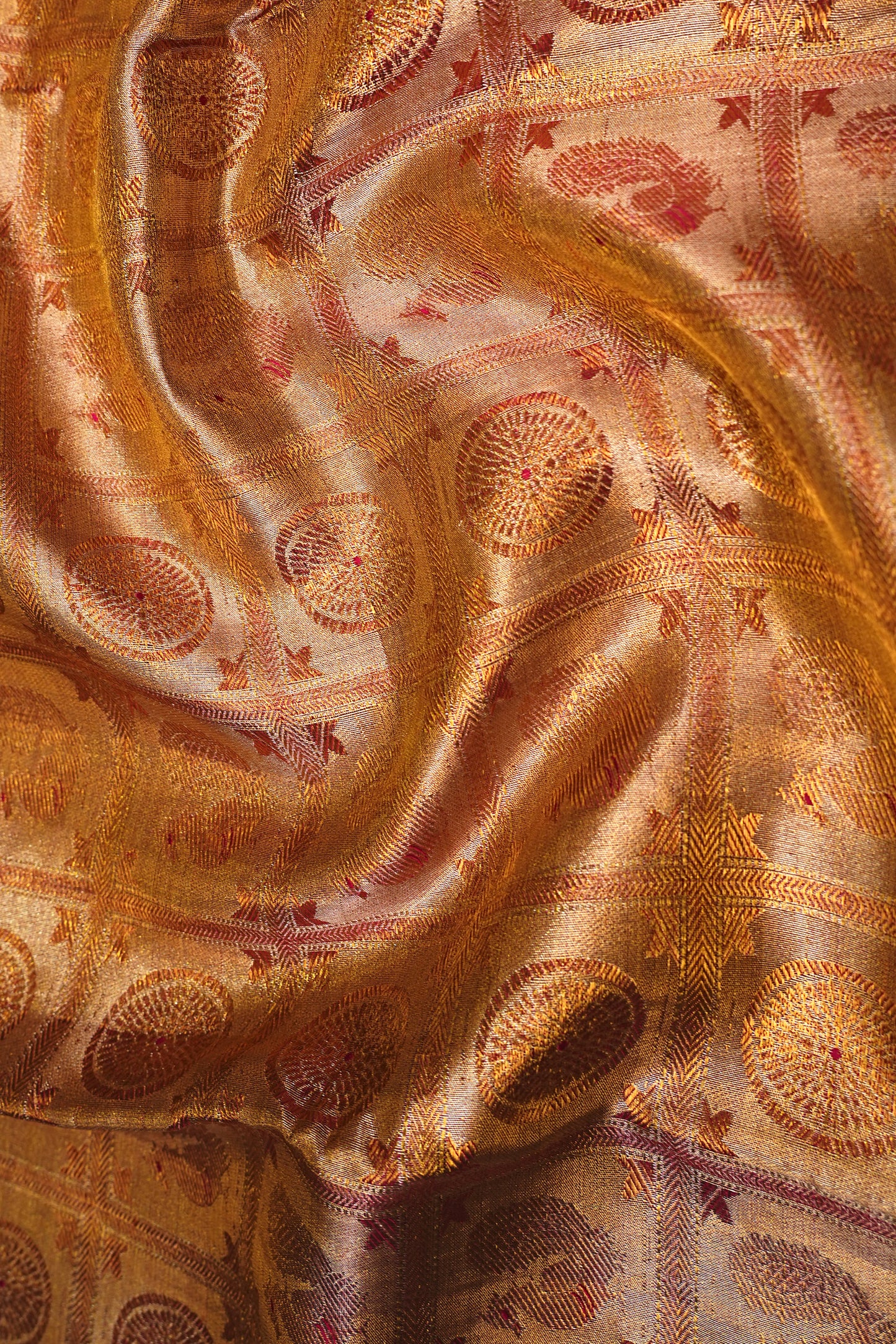 Kanchipuram Silk Tissue Checks And Butta Gold Saree