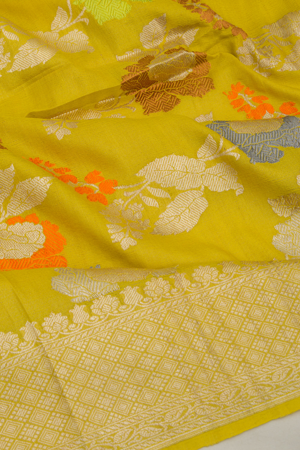 Banarasi Silk Kadwa Jaal Mehendi Green Saree