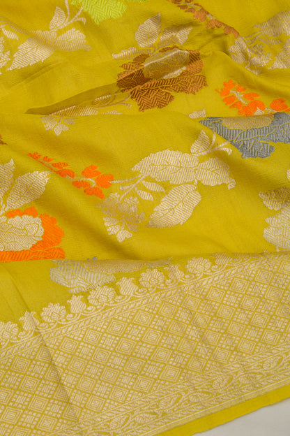 Banarasi Silk Kadwa Jaal Mehendi Green Saree