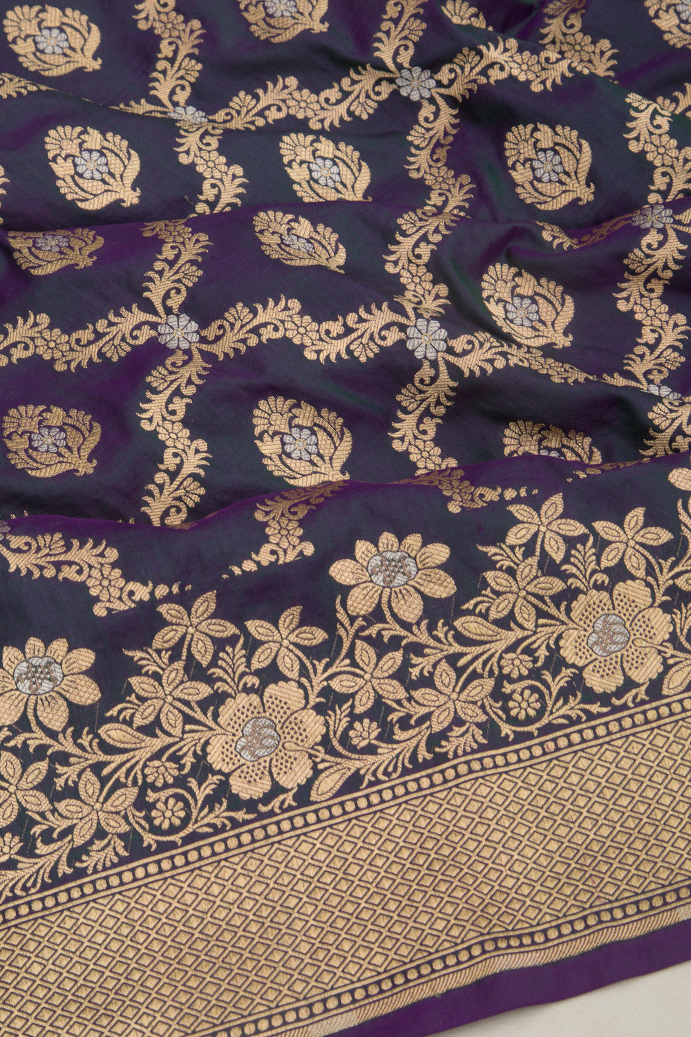 Banarasi Silk Jaal And Butta Dual Tone Green And Blue Saree