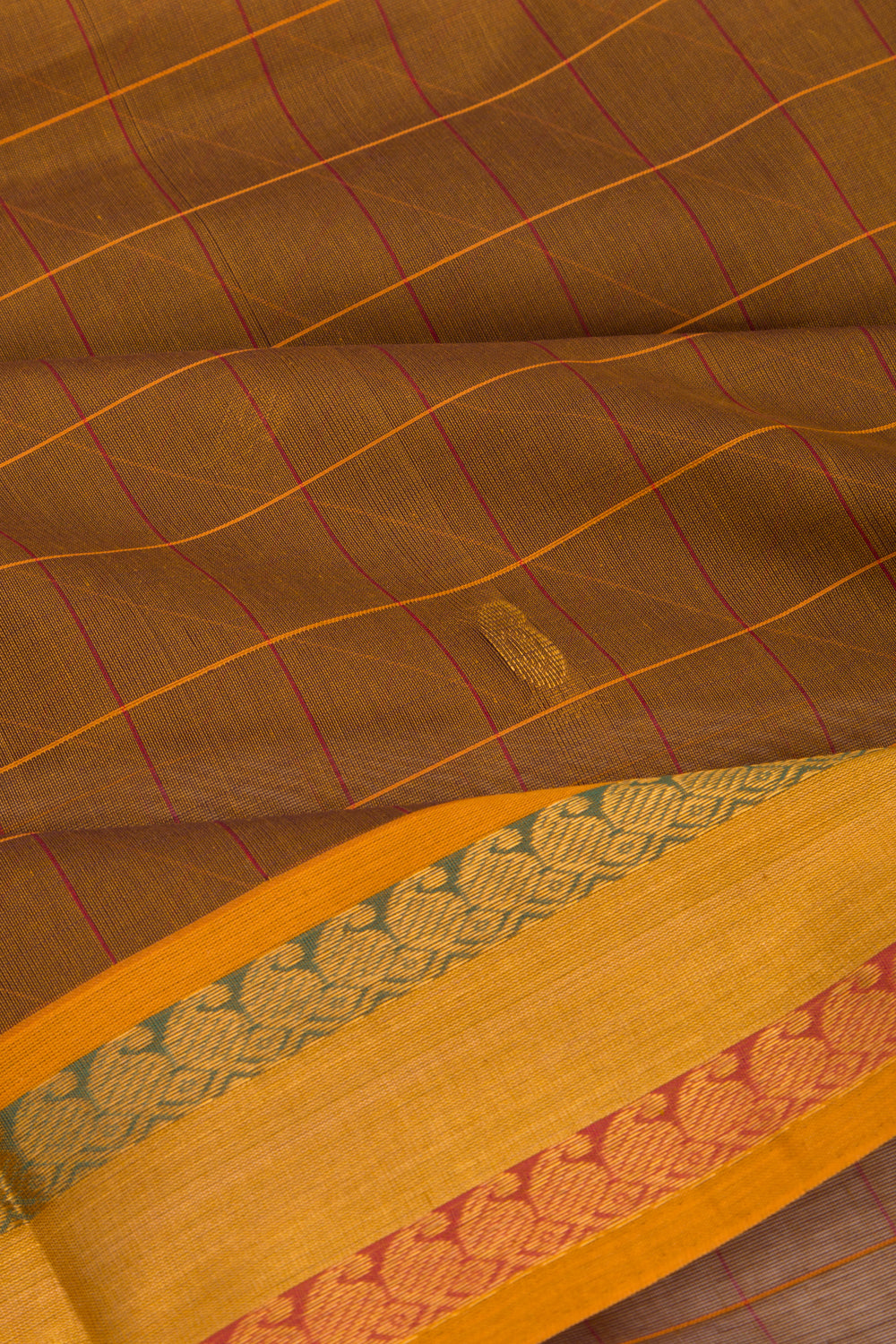 Mangalgiri Cotton Checks And Butta Brown Saree