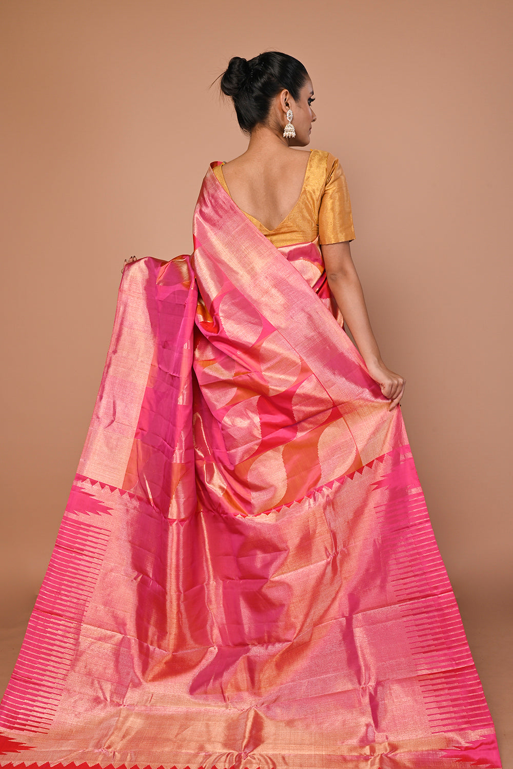 Kanchipuram Silk Geometrical Brocade Pink Saree