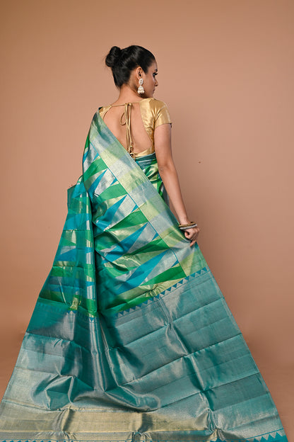 Kanchipuram Silk Geometrical Brocade Dual Tone Blue And Green Saree