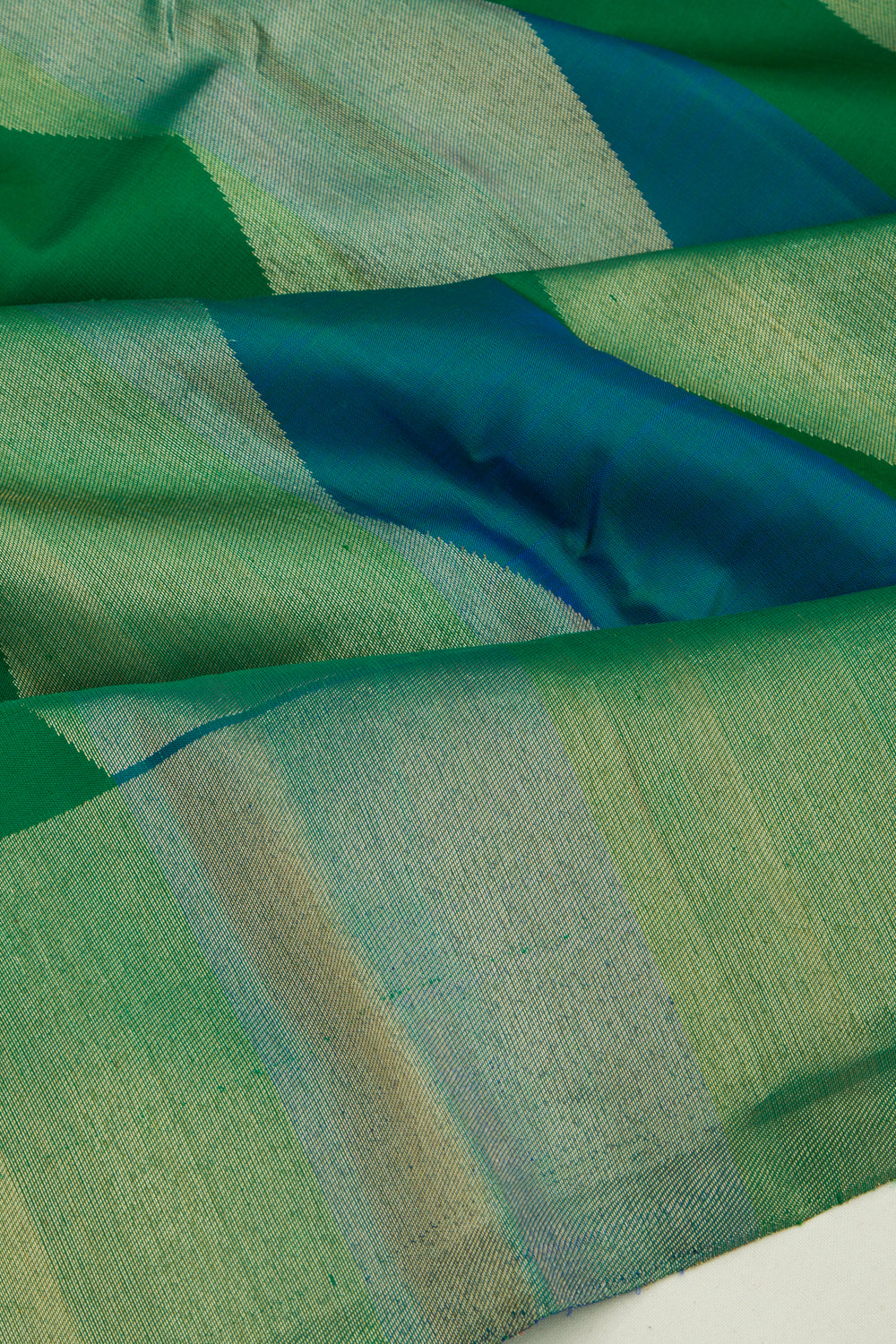 Kanchipuram Silk Geometrical Lines Green Saree