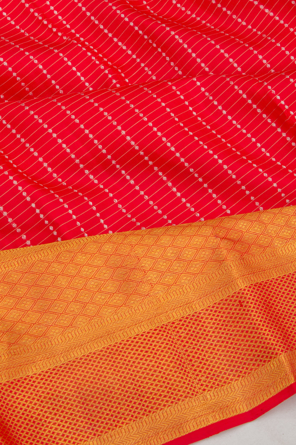 Kanchipuram Silk Lines And Butta Red Saree