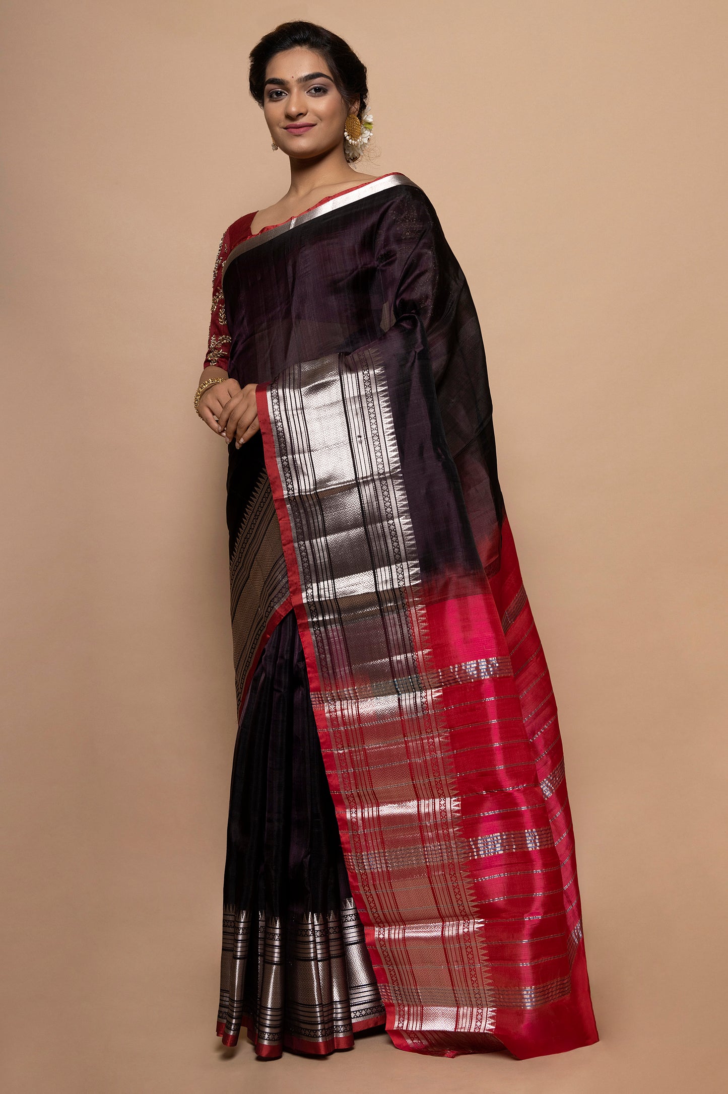Linen Plain Black Saree