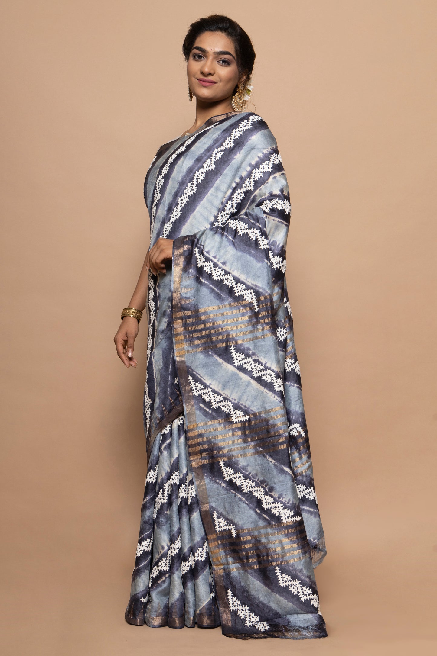 Tussar Batik Printed Grey Saree