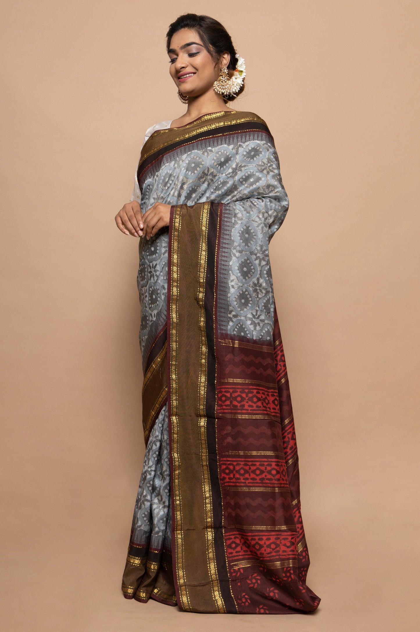 Bangalore Silk Kadiyal Printed Grey Saree
