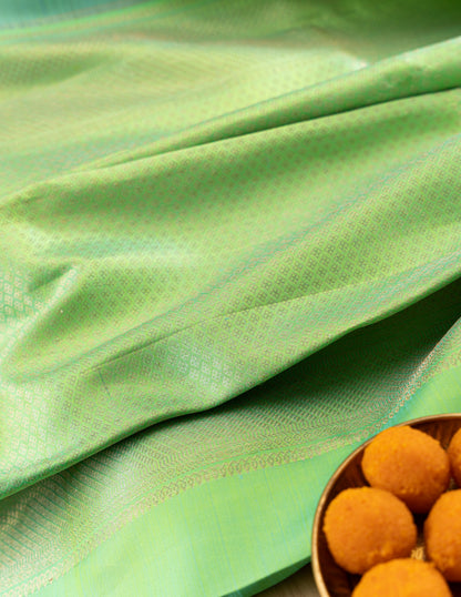 Kanchipuram Silk Jaal Purple Saree With Rakhi And Gift Box